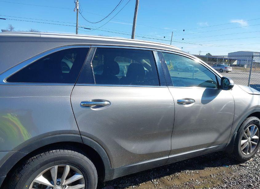 Photo 13 of 2016 Kia Sorento 2.4L LX (VIN 5XYPG4A30GG035703)