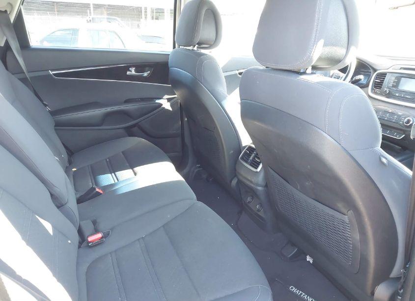 Photo 8 of 2016 Kia Sorento 2.4L LX (VIN 5XYPG4A30GG035703)