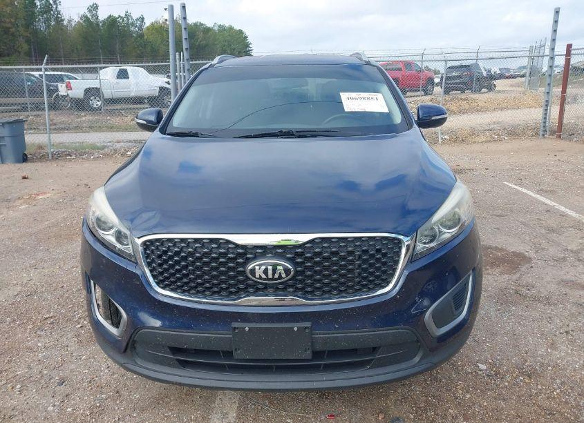 Photo 12 of 2016 Kia Sorento 2.4L LX (VIN 5XYPG4A30GG036205)