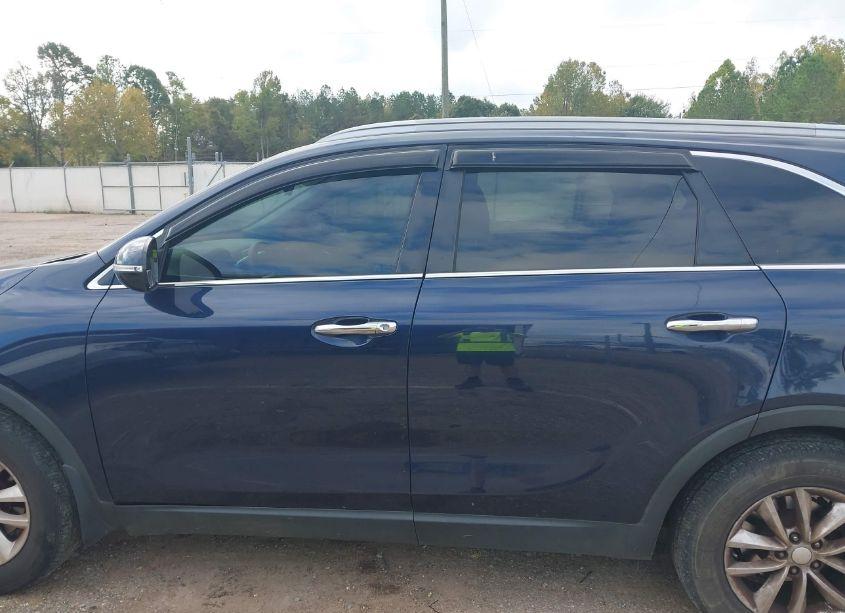 Photo 14 of 2016 Kia Sorento 2.4L LX (VIN 5XYPG4A30GG036205)