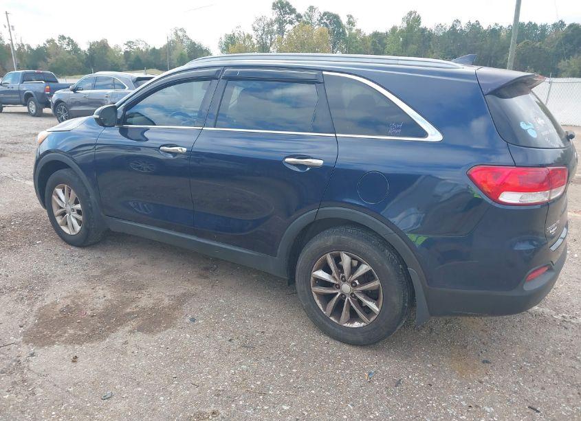 Photo 3 of 2016 Kia Sorento 2.4L LX (VIN 5XYPG4A30GG036205)