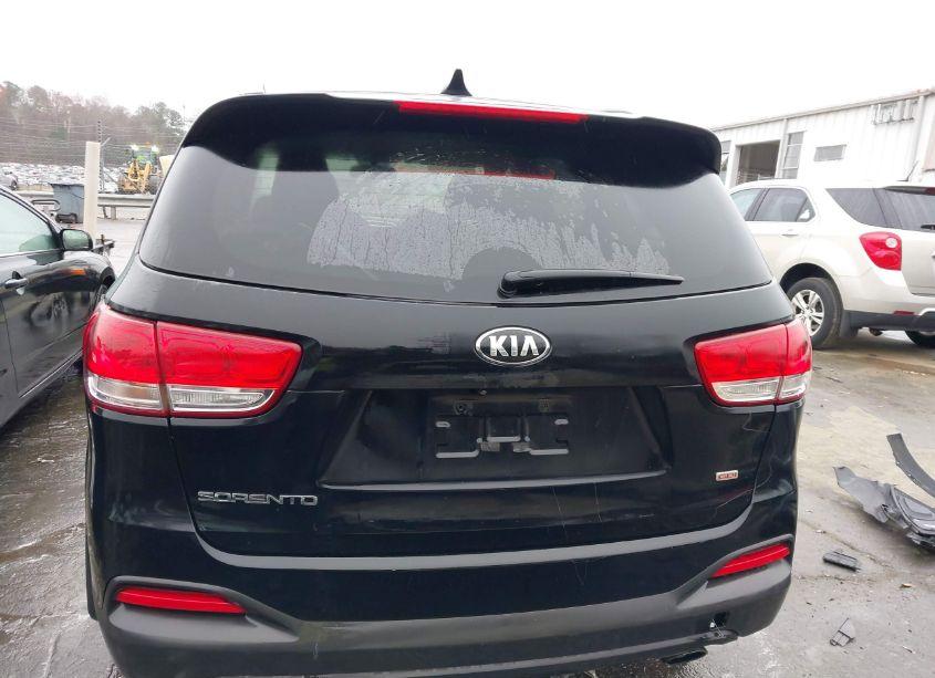 Photo 17 of 2016 Kia Sorento 2.4L LX (VIN 5XYPG4A30GG037225)