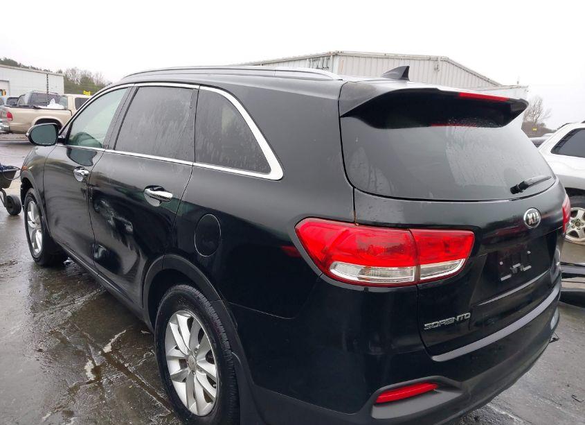 Photo 3 of 2016 Kia Sorento 2.4L LX (VIN 5XYPG4A30GG037225)