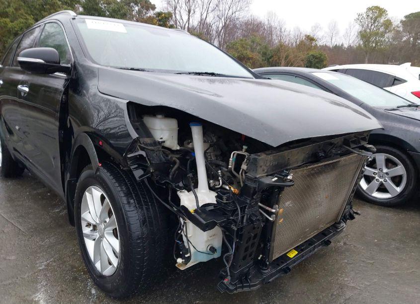 Photo 6 of 2016 Kia Sorento 2.4L LX (VIN 5XYPG4A30GG037225)