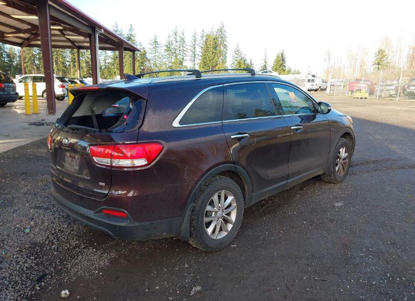 Photo 4 of 2016 Kia Sorento 2.4L LX (VIN 5XYPG4A30GG043140)