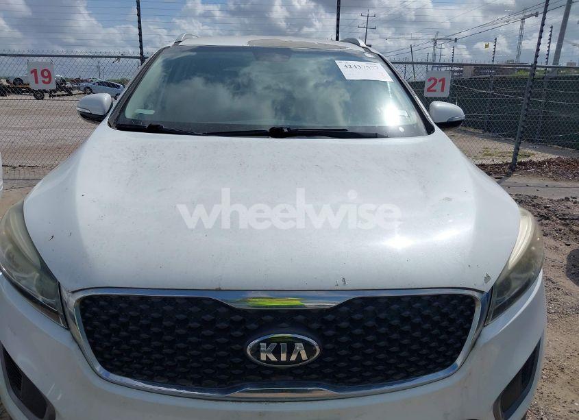 Photo 12 of 2016 Kia Sorento 2.4L LX (VIN 5XYPG4A30GG053361)