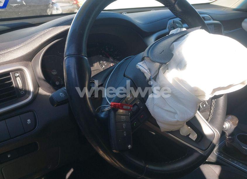 Photo 11 of 2016 Kia Sorento 2.4L LX (VIN 5XYPG4A30GG059192)