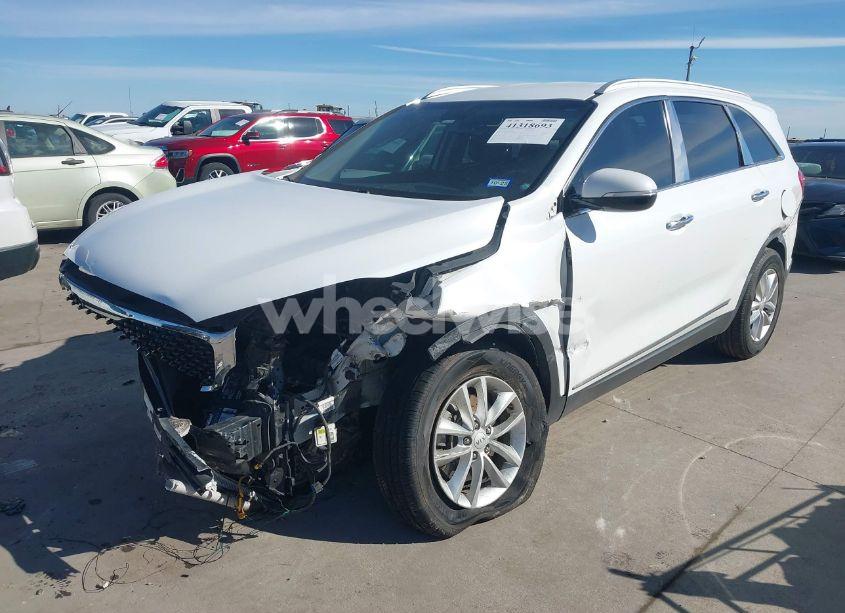 Photo 2 of 2016 Kia Sorento 2.4L LX (VIN 5XYPG4A30GG059192)