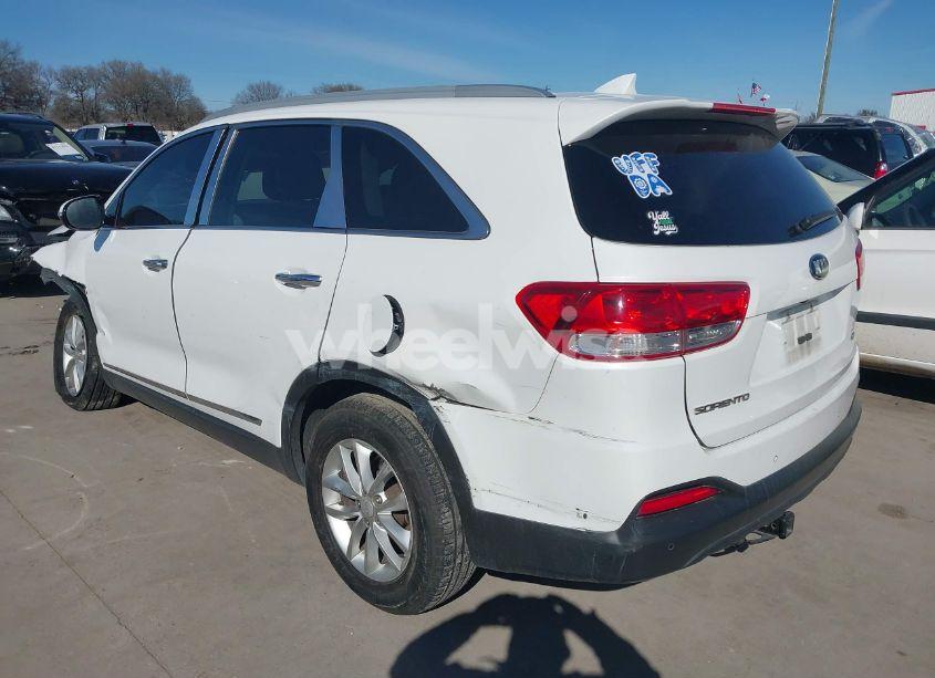Photo 3 of 2016 Kia Sorento 2.4L LX (VIN 5XYPG4A30GG059192)