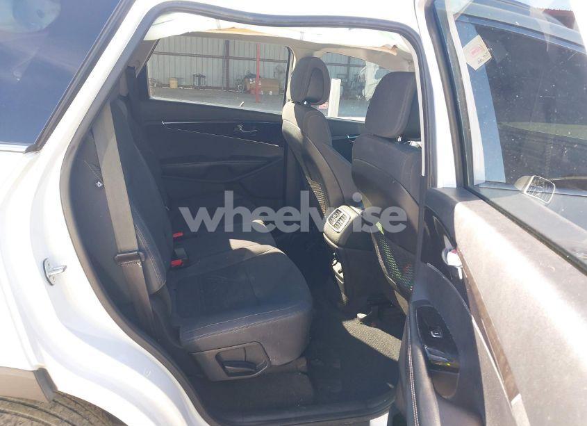 Photo 8 of 2016 Kia Sorento 2.4L LX (VIN 5XYPG4A30GG059192)