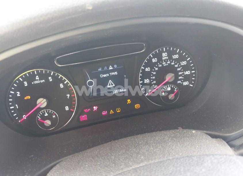 Photo 7 of 2016 Kia Sorento 2.4L LX (VIN 5XYPG4A30GG074470)