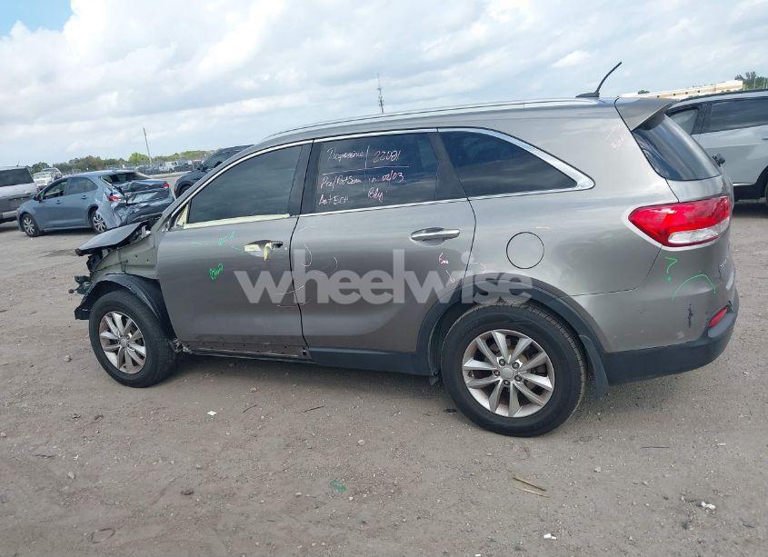 Photo 15 of 2016 Kia Sorento 2.4L LX (VIN 5XYPG4A30GG093200)