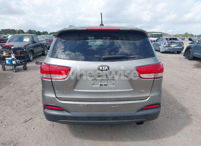 Photo 17 of 2016 Kia Sorento 2.4L LX (VIN 5XYPG4A30GG093200)