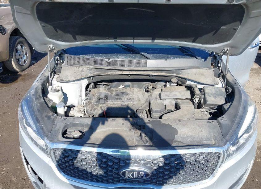 Photo 10 of 2016 Kia Sorento 2.4L LX (VIN 5XYPG4A30GG115308)
