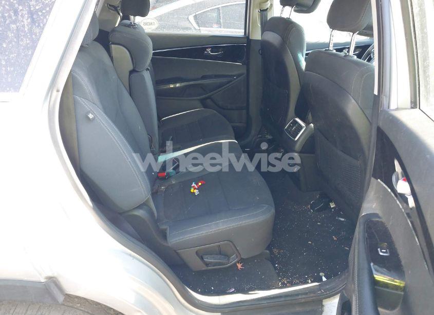 Photo 8 of 2016 Kia Sorento 2.4L LX (VIN 5XYPG4A30GG115308)