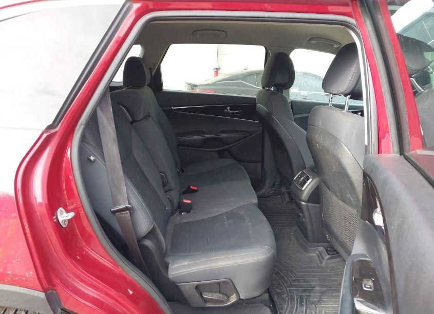 Photo 8 of 2016 Kia Sorento 2.4L LX (VIN 5XYPG4A30GG157896)