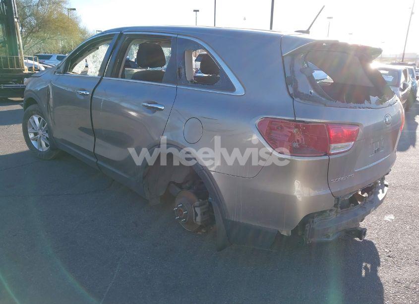 Photo 3 of 2016 Kia Sorento 2.4L L (VIN 5XYPG4A30GG171605)