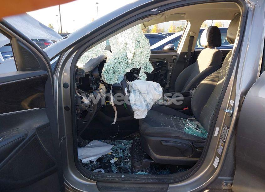 Photo 5 of 2016 Kia Sorento 2.4L L (VIN 5XYPG4A30GG171605)