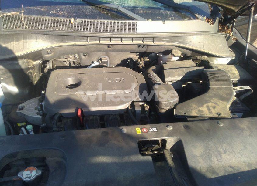 Photo 10 of 2016 Kia Sorento 2.4L LX (VIN 5XYPG4A30GG175184)