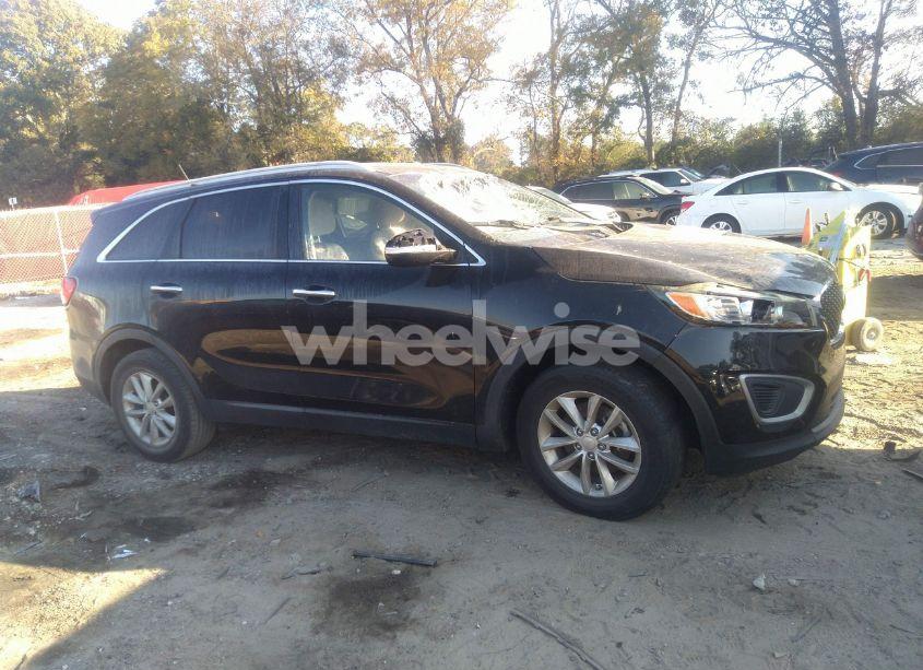 Photo 13 of 2016 Kia Sorento 2.4L LX (VIN 5XYPG4A30GG175184)