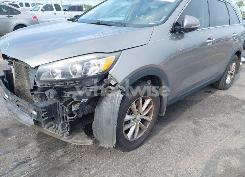Photo 18 of 2017 Kia Sorento 2.4L LX (VIN 5XYPG4A30HG204538)