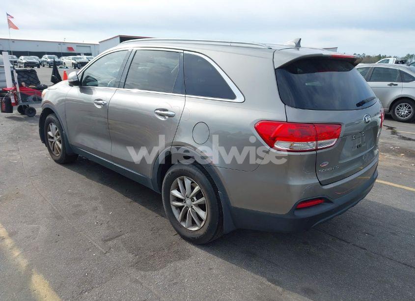 Photo 3 of 2017 Kia Sorento 2.4L LX (VIN 5XYPG4A30HG204538)