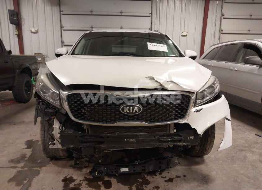 Photo 13 of 2017 Kia Sorento 2.4L LX (VIN 5XYPG4A30HG206354)