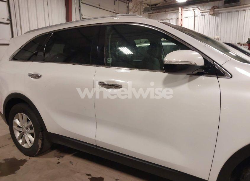 Photo 14 of 2017 Kia Sorento 2.4L LX (VIN 5XYPG4A30HG206354)