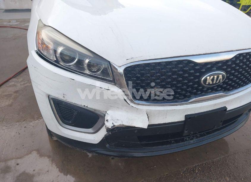 Photo 6 of 2017 Kia Sorento 2.4L LX (VIN 5XYPG4A30HG217662)