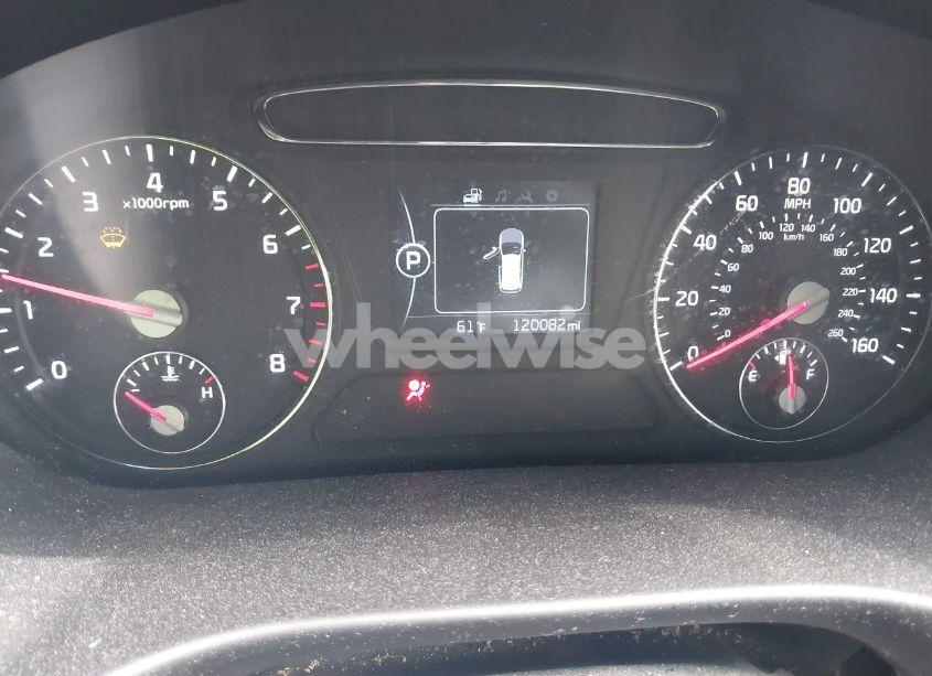 Photo 7 of 2017 Kia Sorento 2.4L LX (VIN 5XYPG4A30HG217662)