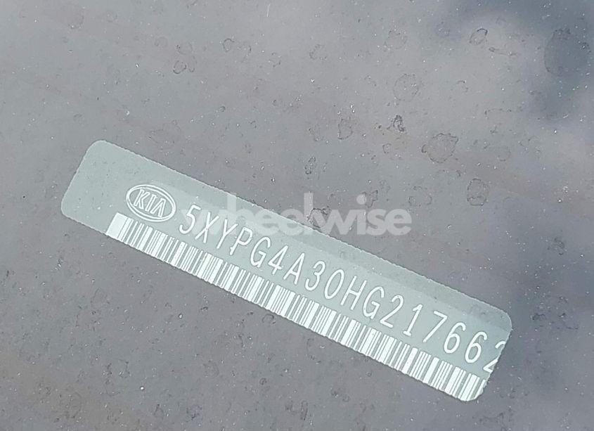 Photo 9 of 2017 Kia Sorento 2.4L LX (VIN 5XYPG4A30HG217662)