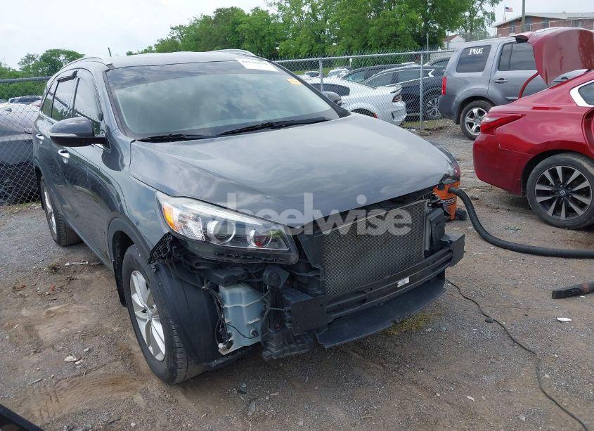 2017 Kia Sorento 2.4L LX (VIN 5XYPG4A30HG233327) main photo