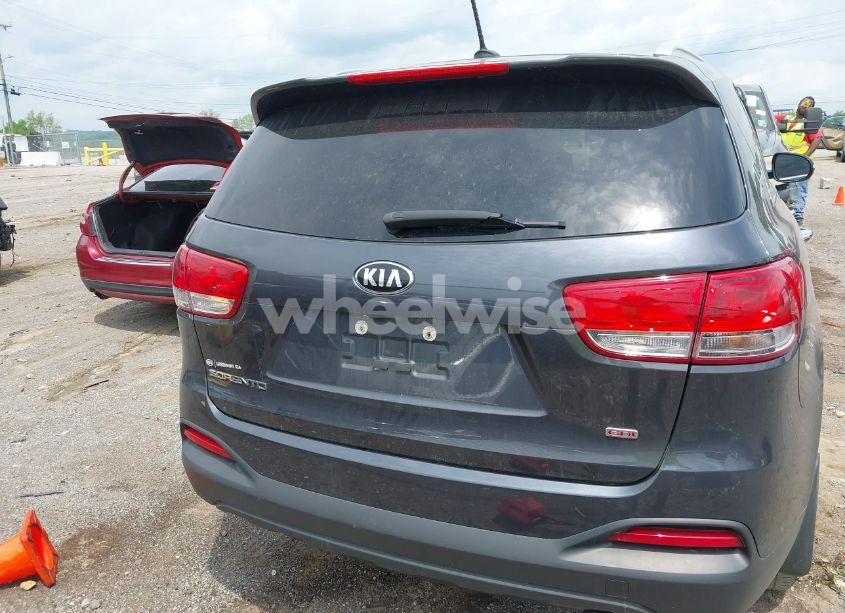 Photo 17 of 2017 Kia Sorento 2.4L LX (VIN 5XYPG4A30HG233327)