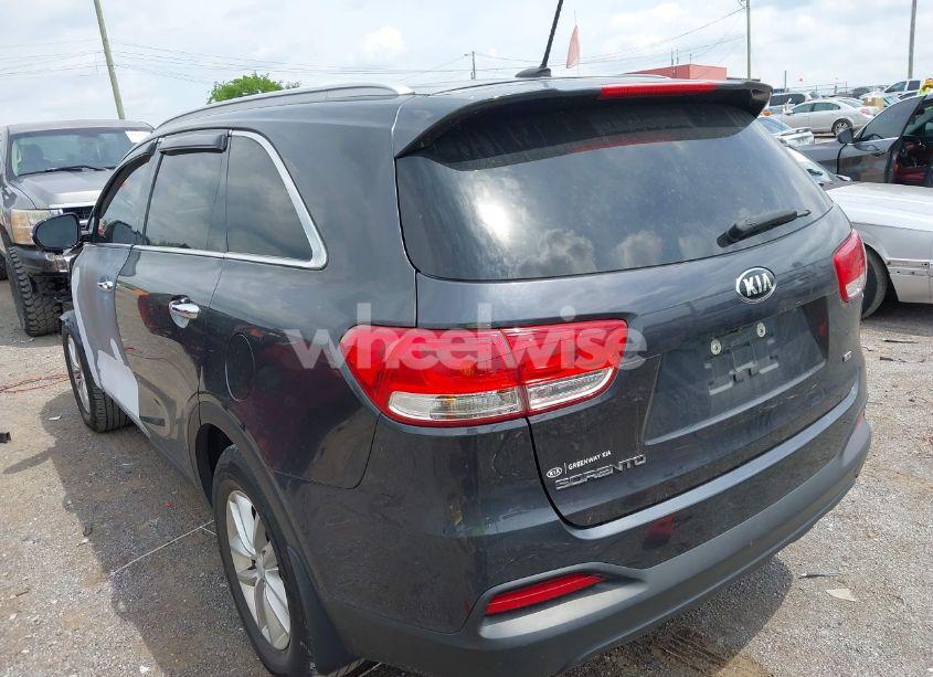Photo 3 of 2017 Kia Sorento 2.4L LX (VIN 5XYPG4A30HG233327)