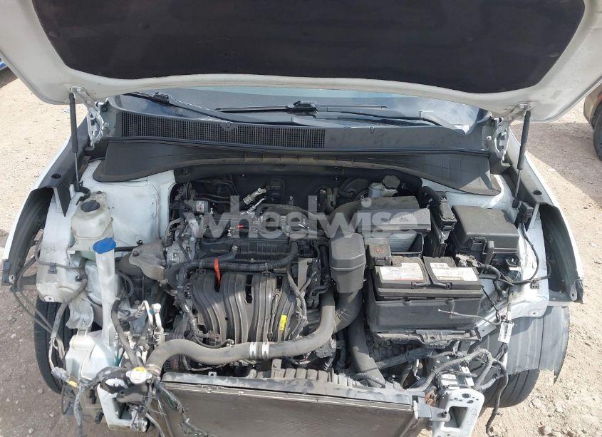 Photo 10 of 2017 Kia Sorento 2.4L LX (VIN 5XYPG4A30HG237815)