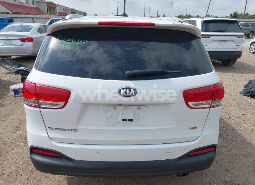 Photo 17 of 2017 Kia Sorento 2.4L LX (VIN 5XYPG4A30HG237815)