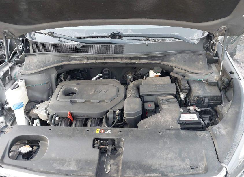 Photo 10 of 2017 Kia Sorento 2.4L LX (VIN 5XYPG4A30HG266909)