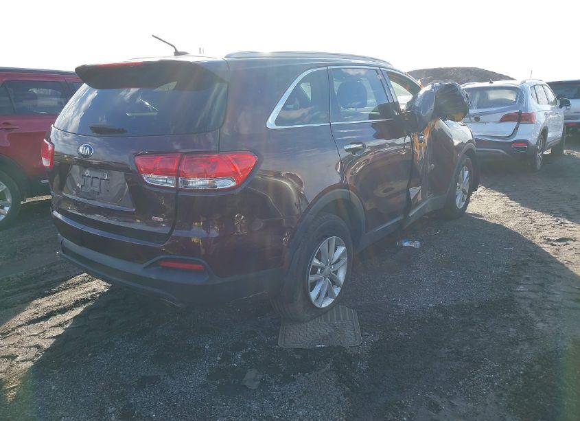 Photo 4 of 2017 Kia Sorento 2.4L LX (VIN 5XYPG4A30HG267803)
