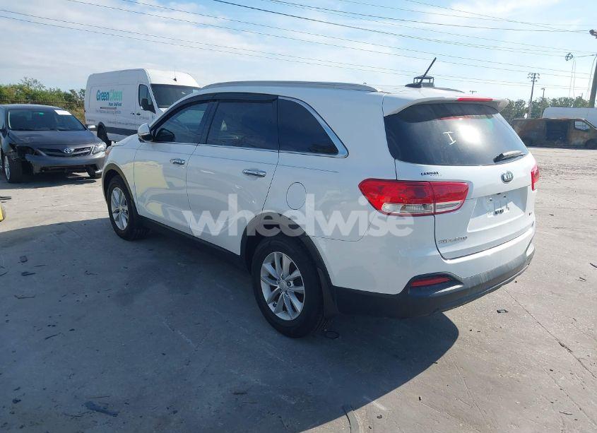 Photo 3 of 2017 Kia Sorento 2.4L LX (VIN 5XYPG4A30HG268871)