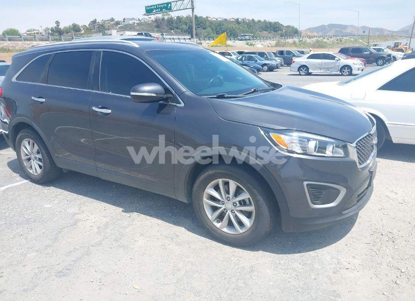 2017 Kia Sorento 2.4L LX (VIN 5XYPG4A30HG277019) main photo