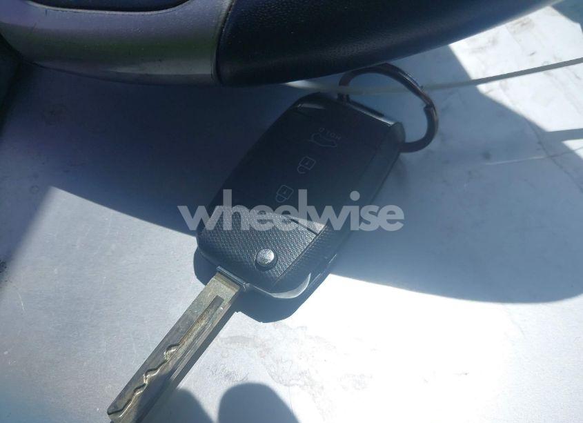 Photo 11 of 2017 Kia Sorento 2.4L LX (VIN 5XYPG4A30HG277019)