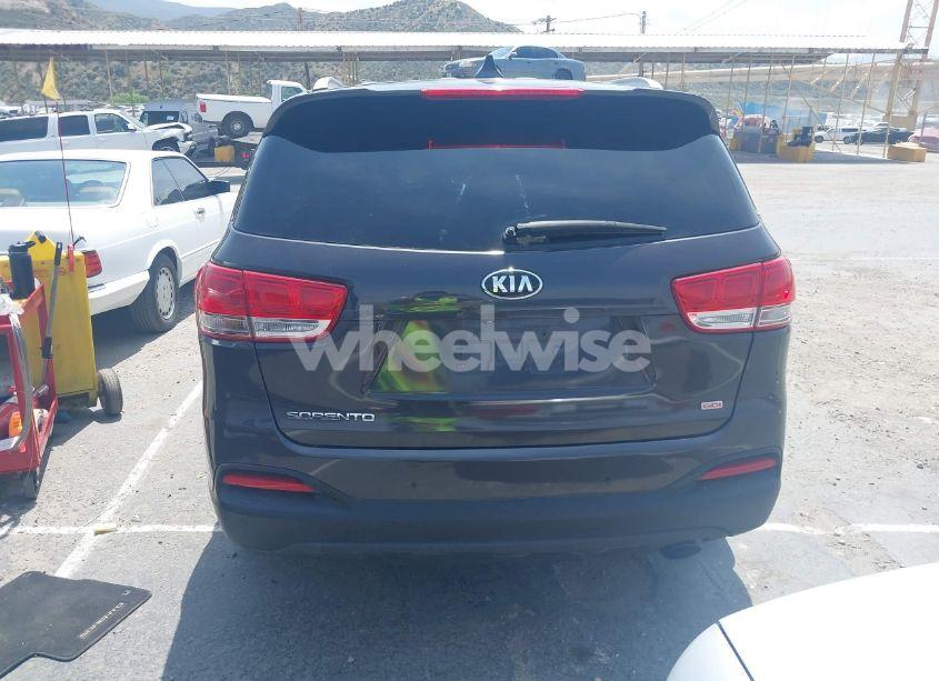 Photo 16 of 2017 Kia Sorento 2.4L LX (VIN 5XYPG4A30HG277019)