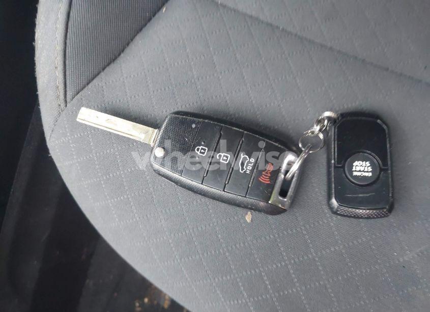 Photo 11 of 2017 Kia Sorento 2.4L LX (VIN 5XYPG4A30HG277361)