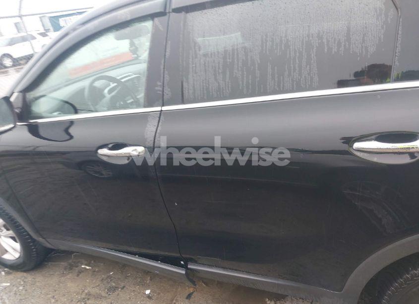 Photo 14 of 2017 Kia Sorento 2.4L LX (VIN 5XYPG4A30HG277361)