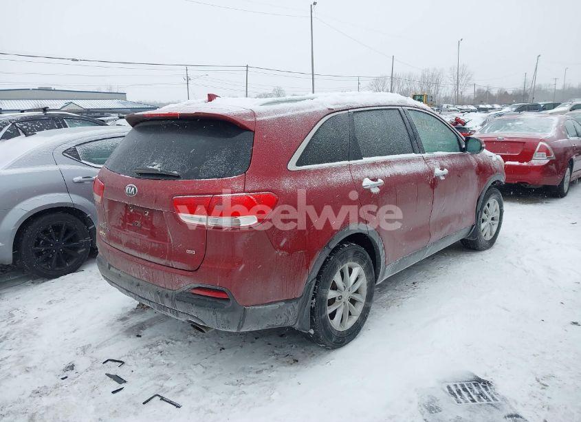 Photo 4 of 2017 Kia Sorento 2.4L LX (VIN 5XYPG4A30HG277442)