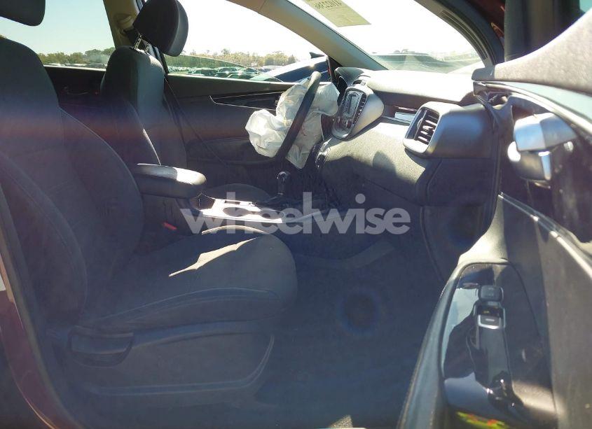 Photo 5 of 2017 Kia Sorento 2.4L LX (VIN 5XYPG4A30HG287338)