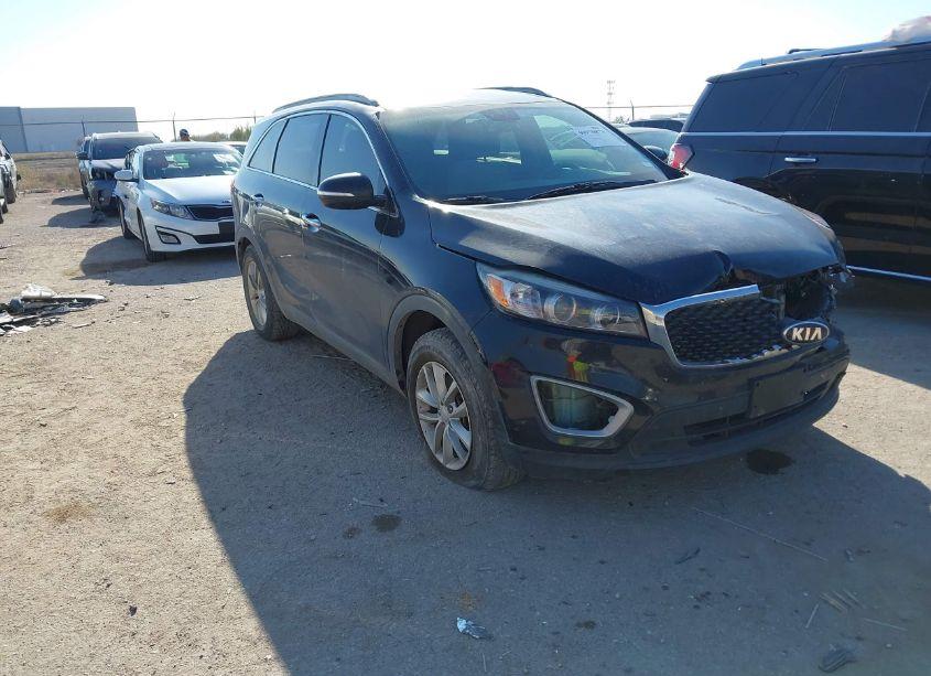 2018 Kia Sorento 2.4L LX (VIN 5XYPG4A30JG338634) main photo