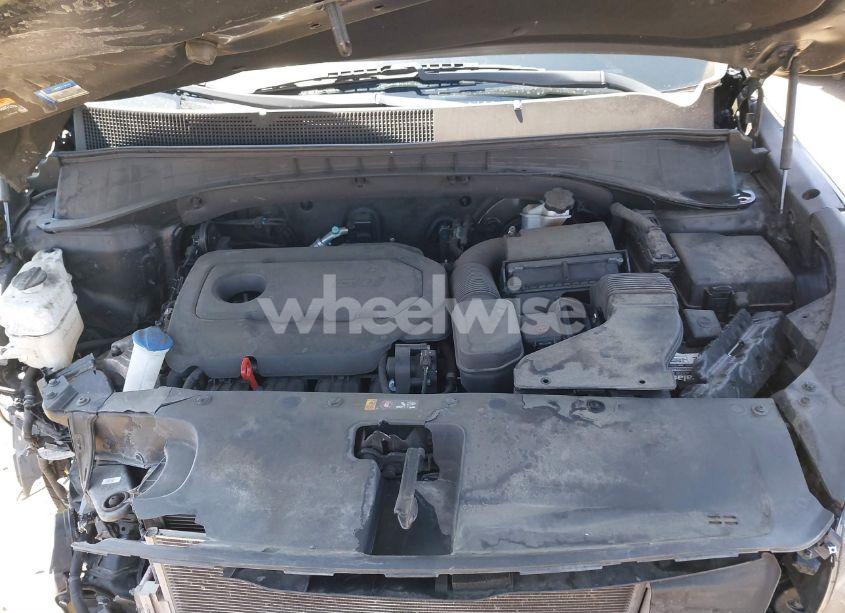 Photo 10 of 2018 Kia Sorento 2.4L LX (VIN 5XYPG4A30JG347530)