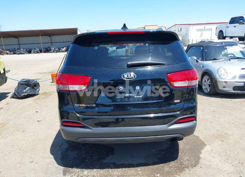 Photo 16 of 2018 Kia Sorento 2.4L LX (VIN 5XYPG4A30JG347530)