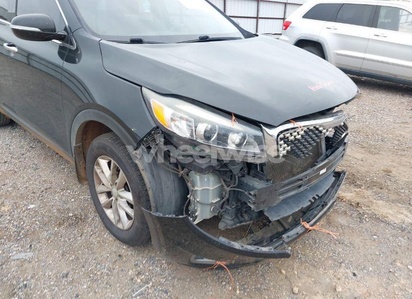 Photo 18 of 2018 Kia Sorento 2.4L L (VIN 5XYPG4A30JG350105)